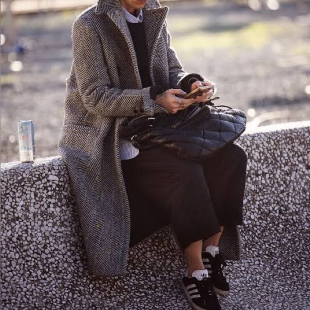 MAKE AN OFFER - HERMAN KAY VINTAGE Herringbone Coat - Picture 3 of 11